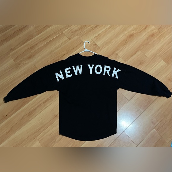 Disney Mickey Mouse New York City Sweatshirt/ Pullover - Picture 2 of 6